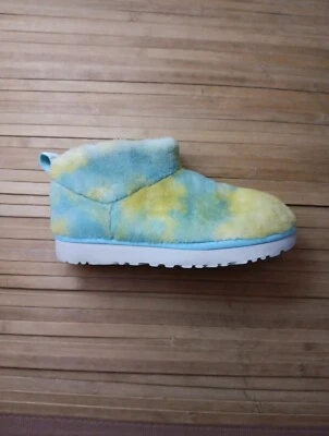 BOTAS UGG X TS TSCHABALALA AUTO CLÁSICAS ULTRA MINI LANA DE OVEJA Sin cordones Talla 7 EE. UU. Foto 1 de 4