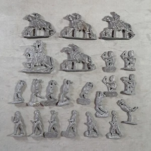 Early Semi Flat Lead Figures: Soldiers, Cavalry & Indians, rough cast, misshapen - Picture 1 of 15