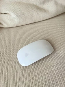 Apple Magic Mouse - srebrna (MK2E3AMA) - Zdjęcie 1 z 5