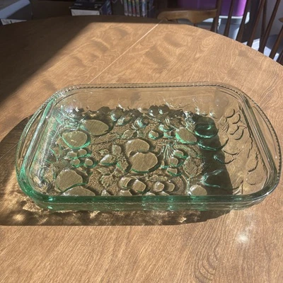 Vintage Libbey Green Glass Orchard Fruit 9x12 Baking Dish Exc Condition - Image 1 of 4