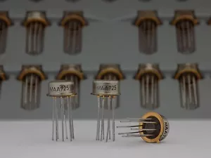 1x Tesla MAA725 - Amplificatore operativo strumentazione lineare - IC TO99 MAA-725 - Foto 1 di 6
