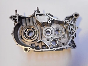 1976 - 1979 Yamaha XT500 TT500 RH Engine Crankcase OEM - Picture 1 of 8
