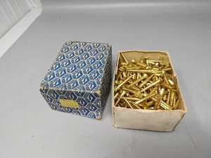 STOCK-POINT VITI PER LEGNO SCANALATE IN OTTONE VINTAGE MISURA 1,5 POLLICI scatola 217 pezzi - Foto 1 di 7