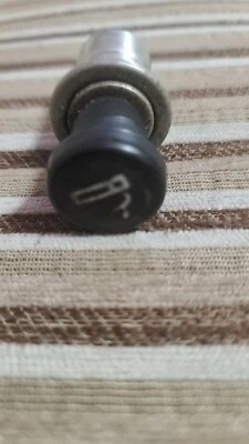 本田雅阁 1990 - 1993 年控制台点烟器 12V 原装中心二手 — 第 1/3 张图片