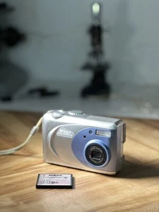 Vintage Nikon Coolpix 2000 Camera +CF Memory Card,Tested Working - Picture 1 of 7