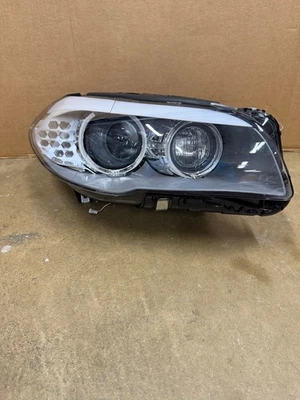 Conjuntos de faros izquierdo y derecho BMW  Foto 1 de 4