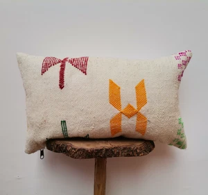 Funda de cojín blanca Kilim hecha a mano marroquí funda de almohada sofá boho. - Imagen 1 de 5