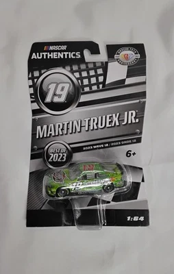 Baterías interestatales Martin Truex Jr #19 1:64 Lionel 2023 Wave 12 Nascar 75th Foto 1 de 4