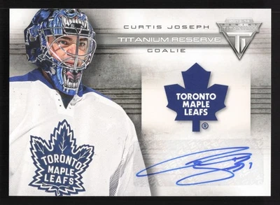 Assinaturas de reserva de titânio 2013-14 Panini Curtis Joseph autografadas #TR-CJ - PÁTIO - Imagem 1 de 2