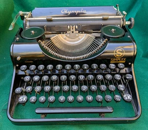 VINTAGE MADE IN GERMANY - OLYMPIA SIMPLEX PORTABLE - SERVICED - Picture 1 of 10