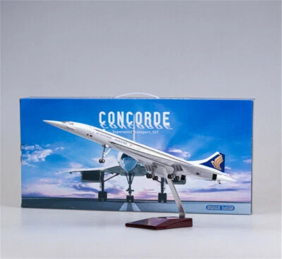 Model  Airplane 1/125 50cm Singapore Airlines Concorde Resin Light Sound Toy - Image 1 of 4
