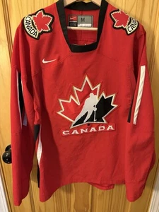 Nike Team Canada Vintage 2000s Hockey Jersey IIHF - Picture 1 of 6