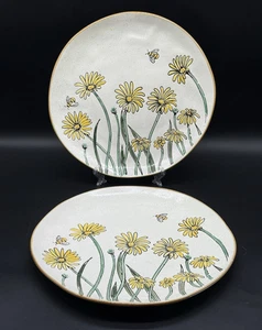 Spectrum Designz Set of 2 Dinner Plates Yellow Flower Sunflower Bees New - Picture 1 of 10
