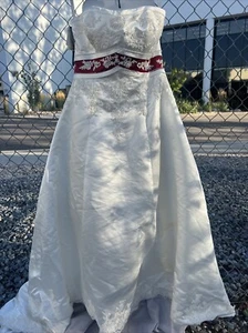 Alfred Angelo Wedding Dress Sz 16 Ivory-Red. S-21 - Picture 1 of 10