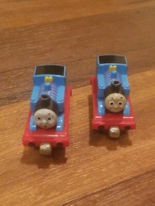 Lot of 2 Thomas The Train Engine #1 Thomas Die Cast Metal Magnetic 2002 Gullane - Picture 1 of 10