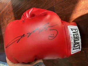 Autographed- Sugar Ray Leonard Boxing Glove - Picture 1 of 5