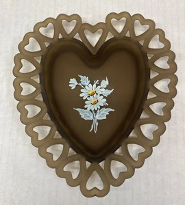 VTG Westmoreland Brown Satin Glass Heart-shaped Reticulated Dish Painted Daisies - Picture 1 of 6