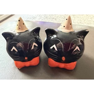 Black Cat Salt and Pepper Shakers Witch Hat Halloween Decor - Picture 1 of 5