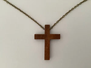 WOODEN CRUCIFIX CROSS BRONZE CHAIN CHRISTIAN NECKLACE JEWELLERY - Picture 1 of 3