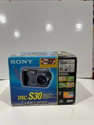 Sony Digital Still CSONY DSC-S30 Cyber Shot 1.3 MP Digital Photo Camera - Image 1 of 4