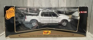 Maisto Premier Edition 2000 Ford Explorer Sport Trac 1/18 White **LNIB** - Bild 1 von 11