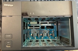 QNAP 6 Bay NAS Model TS-669L in excellent condition - Afbeelding 1 van 7
