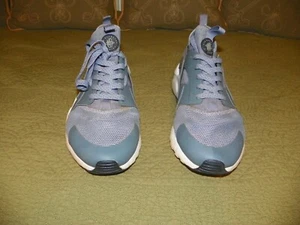 Nike Air Huarache Athletic Running Shoe Size 13 Grey - Picture 1 of 3