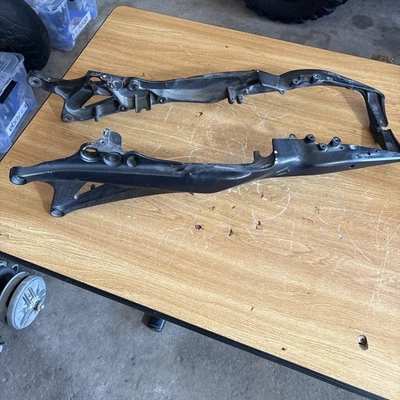 Honda CBR1000RR 2008 OEM subchasis trasero subchasis trasero Foto 1 de 4