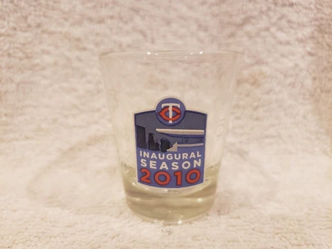 BEAUTIFUL Minnesota Twins 2010 Target Field Inaugural Season Shot Glass, MINT!! Cover