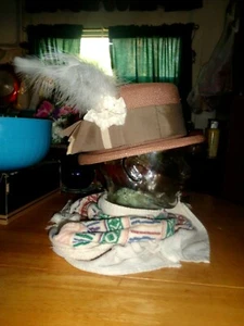 VINTAGE HAT W/FEATHERS-RARE VALERIE MODES DESIGNER-SZ 22/7 - Picture 1 of 8