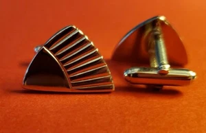 17Tb Silver Tone Triangle Fan Shape Cuff Links - Picture 1 of 1