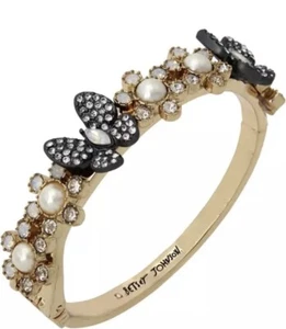 Betsey Johnson Faux Pearl & Crystal Butterfly & Flower Bangle Bracelet NEW - Picture 1 of 10