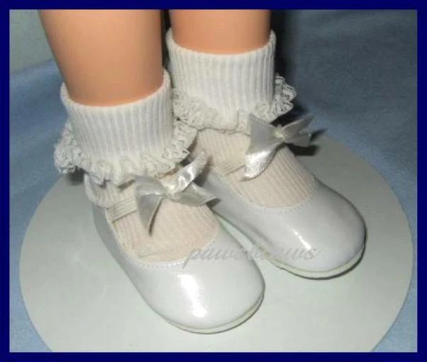 白色专利娃娃蝴蝶结鞋 3-1/2' x 1-1/2 英寸适合 CHATTY CATHY — 第 1/1 张图片