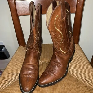 Justin Men Size 9 B Brown Leather Cowboy Boots Pointed Toe - Picture 1 of 9