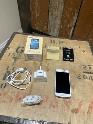 Samsung Galaxy S4 Mini GT-I9195 8GB White On EE Boxed - Image 1 of 4