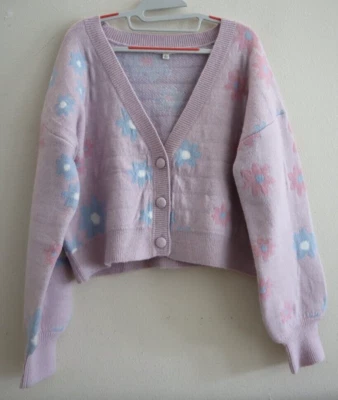 Suéter recortado de sauce manga abullonada lavanda talla grande para mujer For Love & Lemons Foto 1 de 4