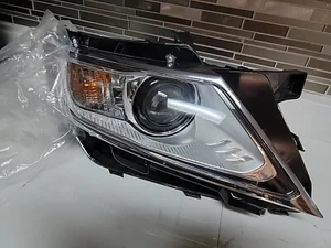 OEM 2011 2012 2013 2014 2015 LINCOLN MKX HALOGEN HEADLIGHT RIGHT SIDE RH - Picture 1 of 17