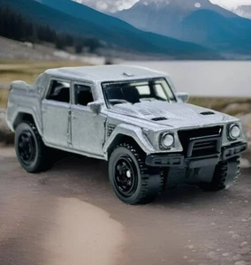 1987 Lamborghini LM002 (Rambo Lambo)  w/ 3D Display - 1:64 Diecast Collectible - Picture 1 of 7