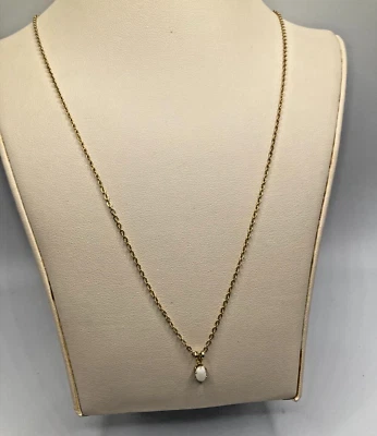 Collar de cadena con colgante blanco pequeño piedra lunar sintética chapado en oro 18" Foto 1 de 3