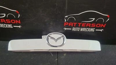 2008 MAZDA CX7 TRUNK LID REAR HATCH EMBLEM TAIL FINISH PANEL TRIM WHITE 34K - Image 1 of 4