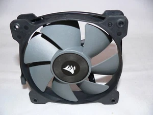 Corsair 12V DC 0,28A 120 mm étui 4 broches PWM refroidissement sans balais VENTILATEUR - NEUF - Photo 1/5