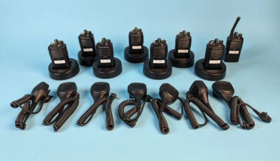 LOTE DE 8 RADIOS VERTEX VX-261-G6-5: cargadores/micrófonos/sin adaptadores de corriente |010-8233942 Foto 1 de 4