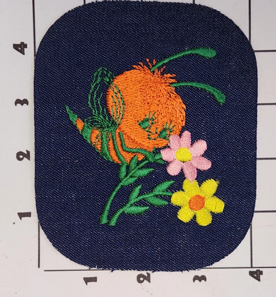 Fantasia Upcycle Happy Bee Denim Patch Vintage Bordado Ferro em Aplique - Imagem 1 de 1