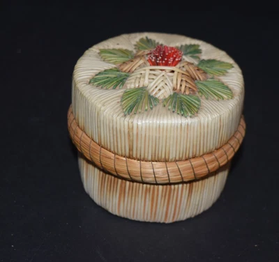 Anishinaabe First Nation Porcupine 羽毛桦木篮子盒 塔夫特 花 原生 — 第 1/4 张图片