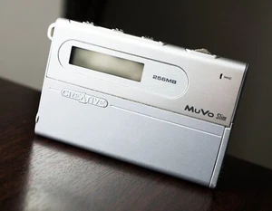 Creative Muvo Slim 256mb Mp3 Player - Vintage - RaRe - Picture 1 of 10