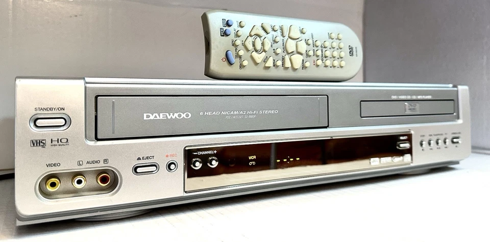 Daewoo SD‑8800P HDMI VHS Video/DVD/VCR Player Cassette Recorder – Premium Bundle - Image 1 of 4