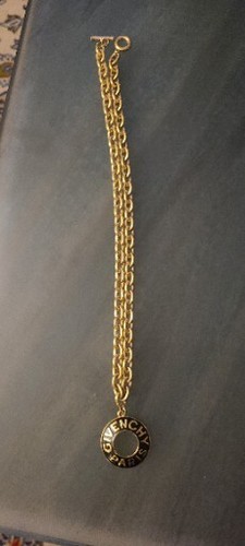Collana Vintage Givenchy Paris Smaltata Logo Rotondo Placcata Oro