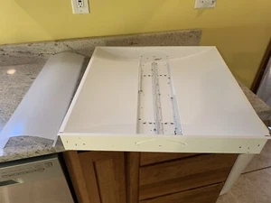 Cooper lighting, 2 X 2, Recessed LED Troffer. 22CZ2-32-UNV-L840-CD1-U. - Picture 1 of 4