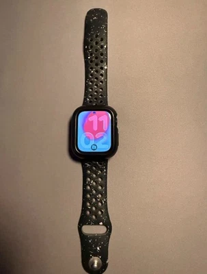 Mega Deal! - Apple Watch 8, 41mm, GPS + Cellular + Zubehör - Bild 1 von 4