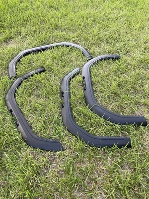 2022-2024 GMC SIERRA 2500 HD/3500 HD FENDER FLARES SET NEW OEM - Image 1 of 2
